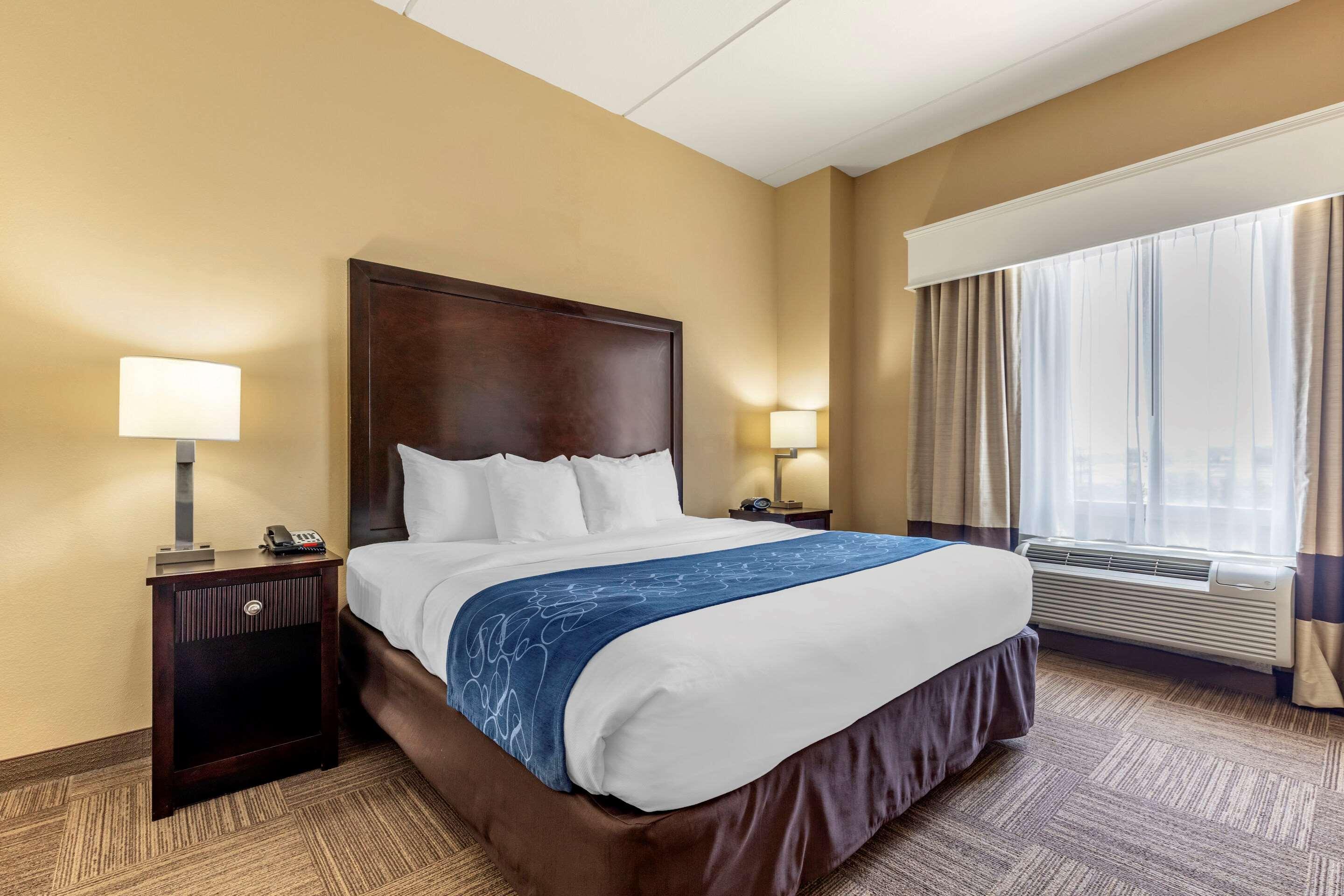 Comfort Suites Frisco Bagian luar foto