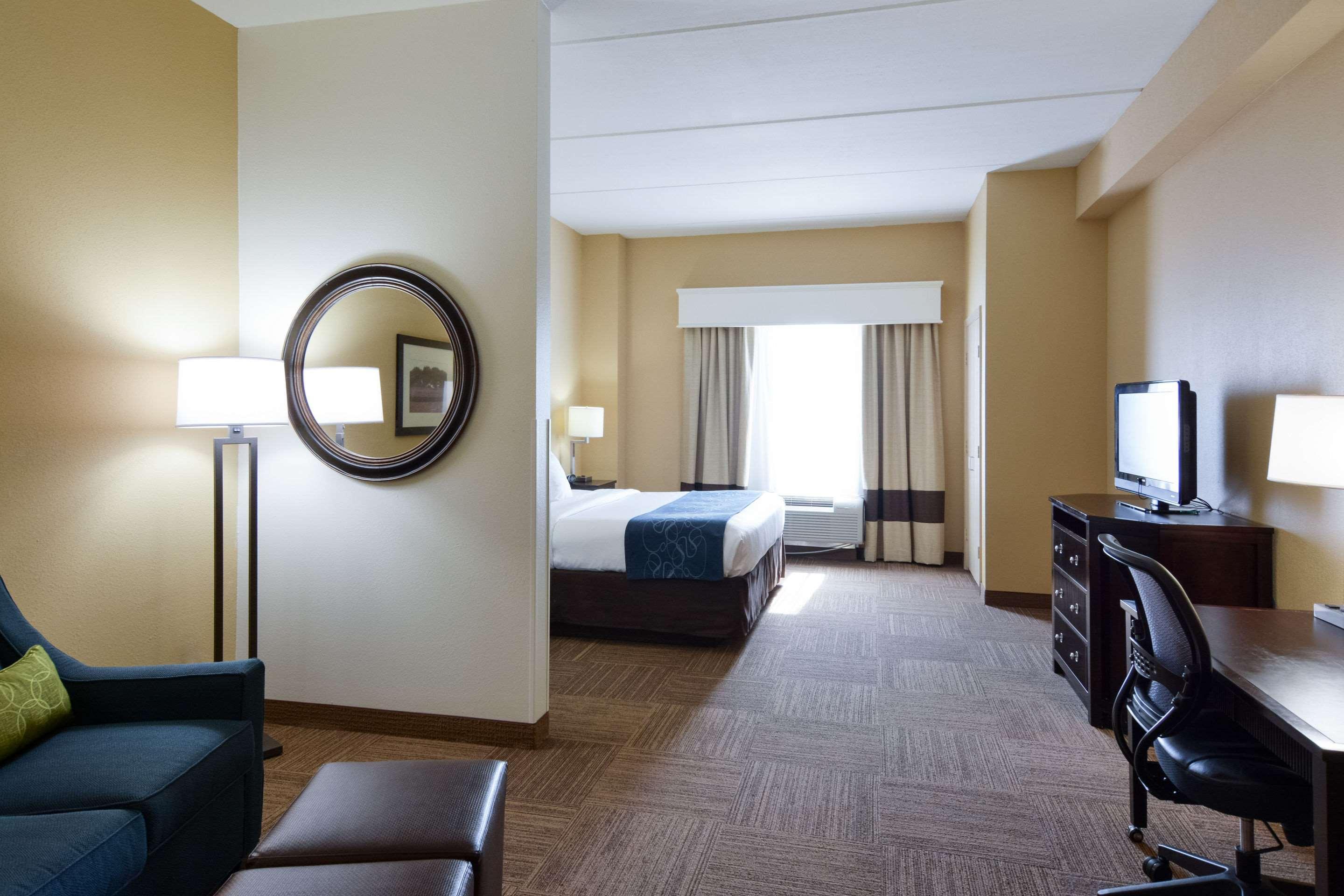 Comfort Suites Frisco Bagian luar foto