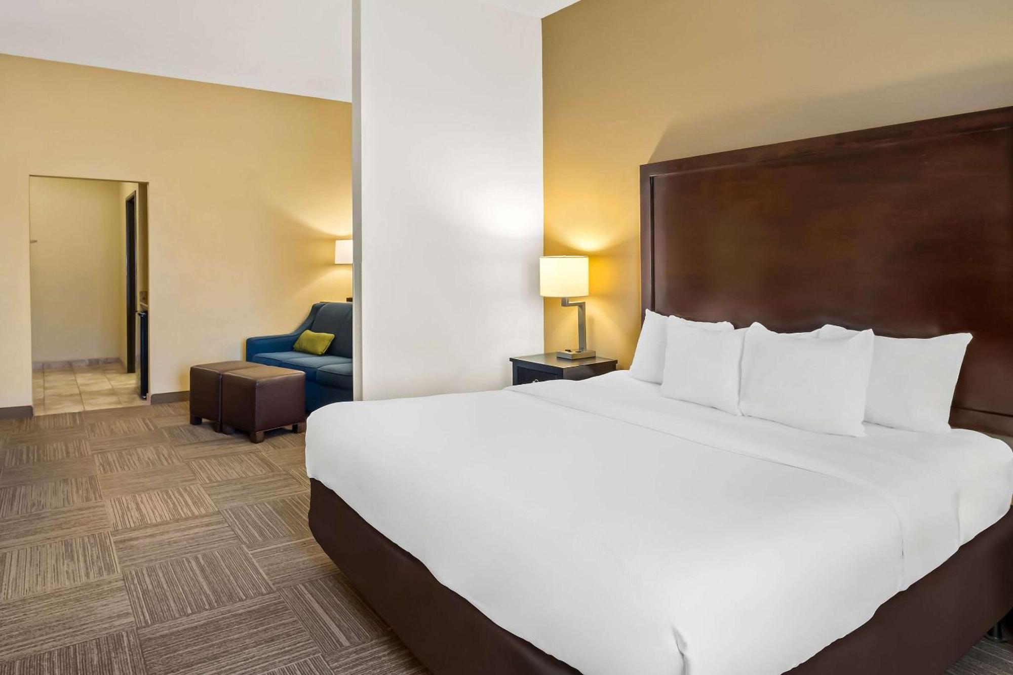 Comfort Suites Frisco Bagian luar foto