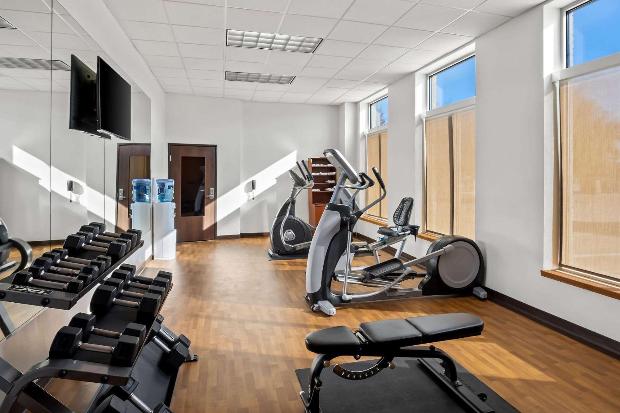 Comfort Suites Frisco Bagian luar foto