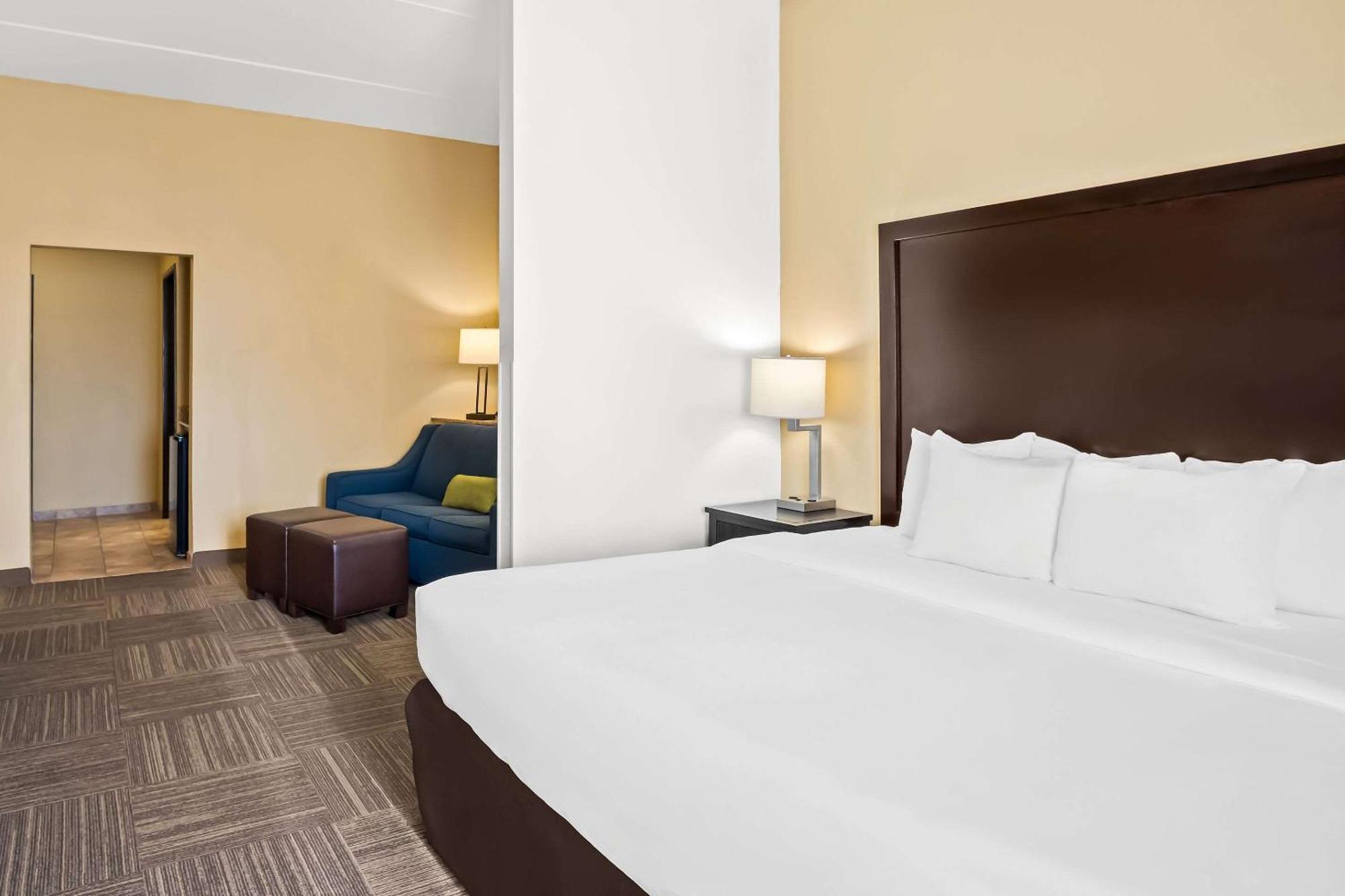 Comfort Suites Frisco Bagian luar foto