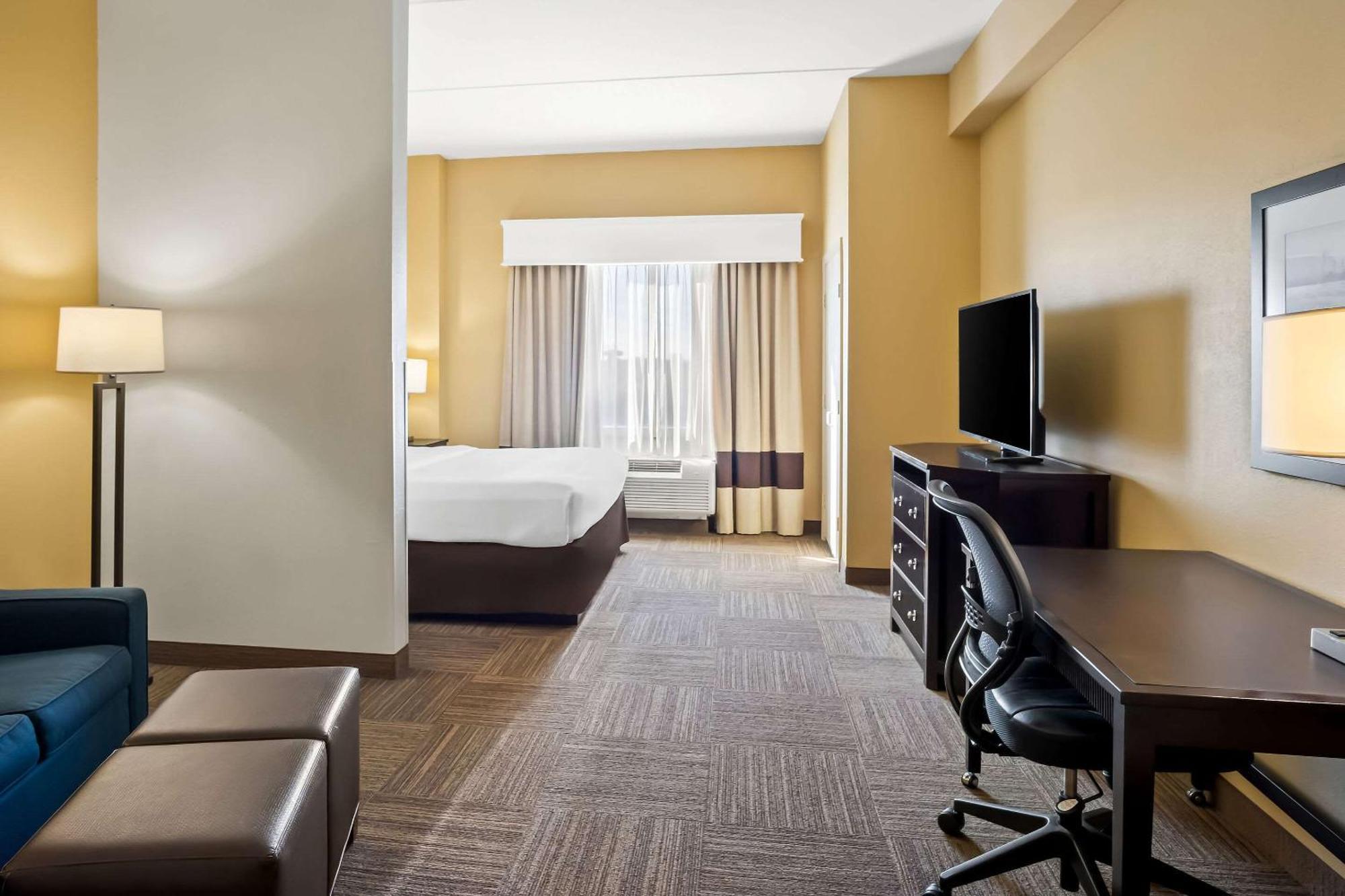 Comfort Suites Frisco Bagian luar foto
