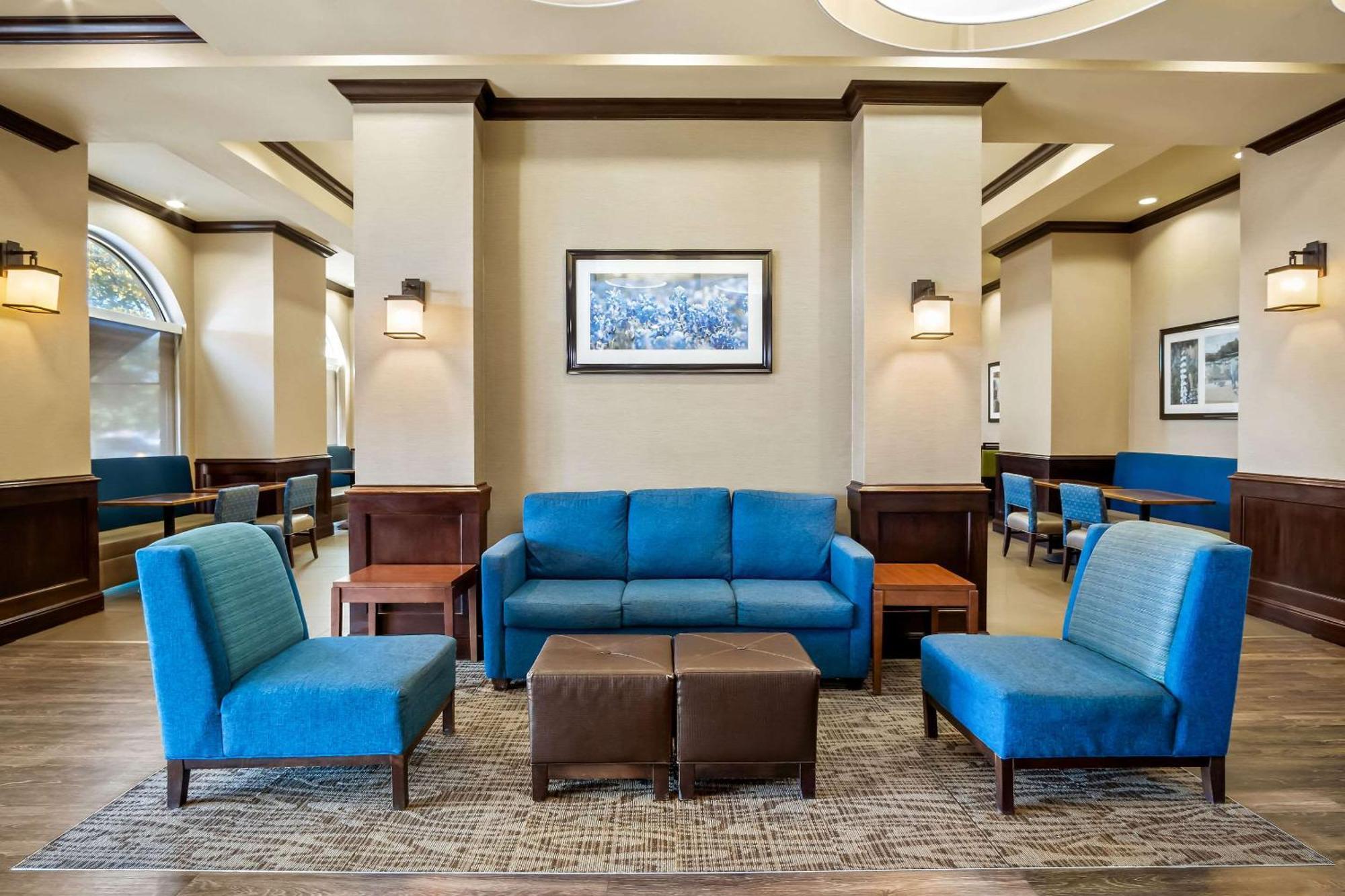 Comfort Suites Frisco Bagian luar foto