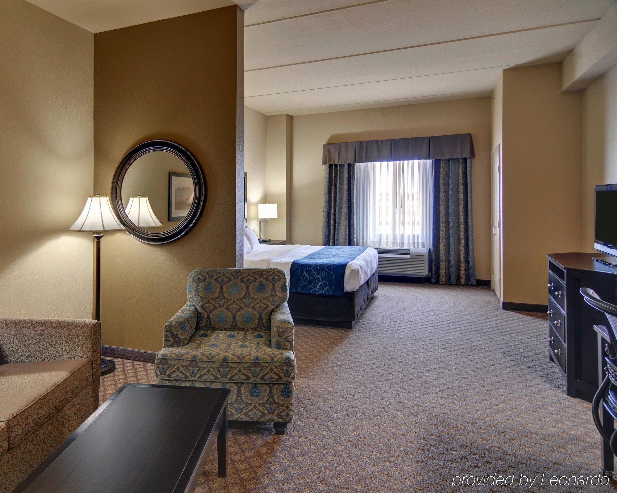 Comfort Suites Frisco Bagian luar foto