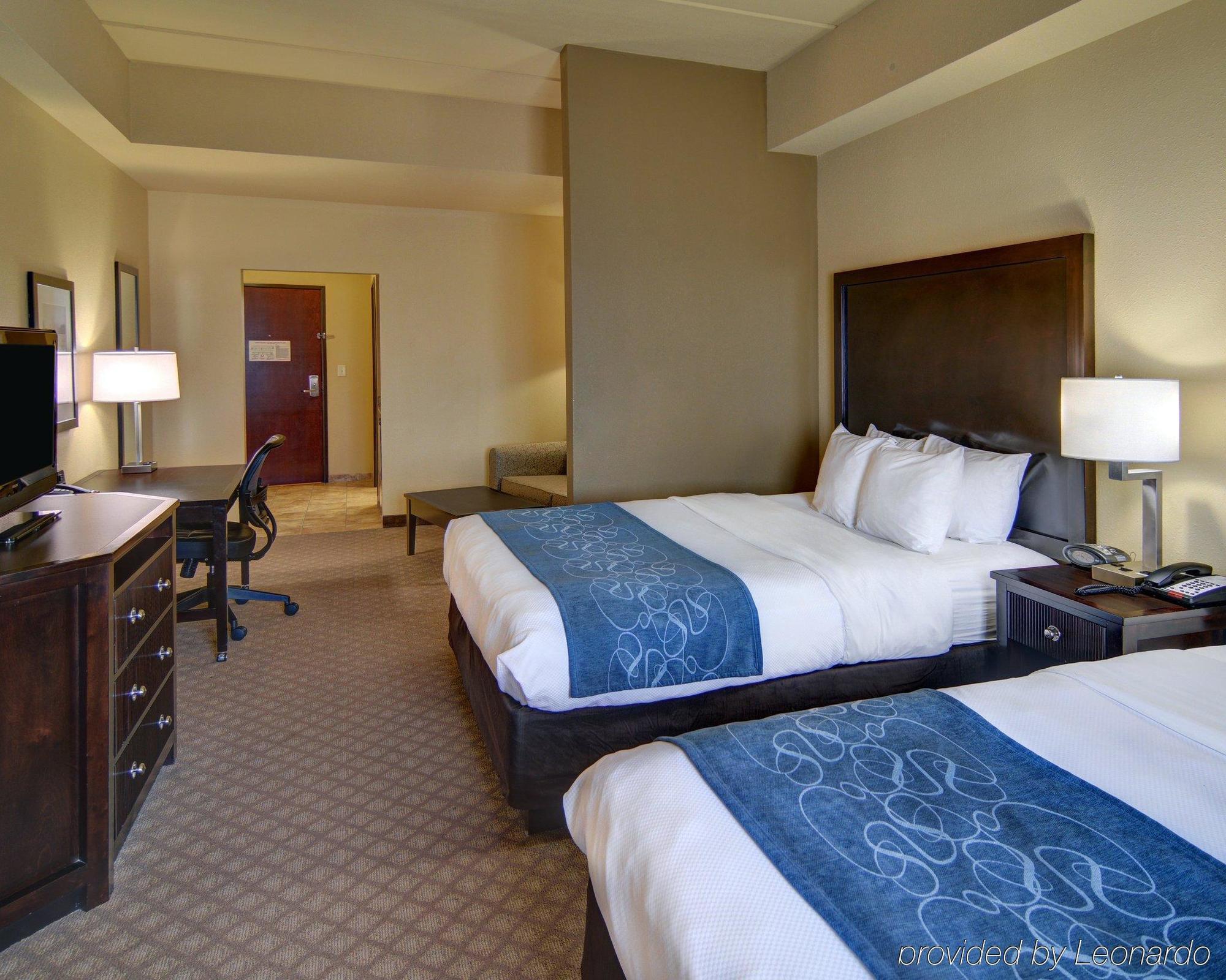 Comfort Suites Frisco Bagian luar foto