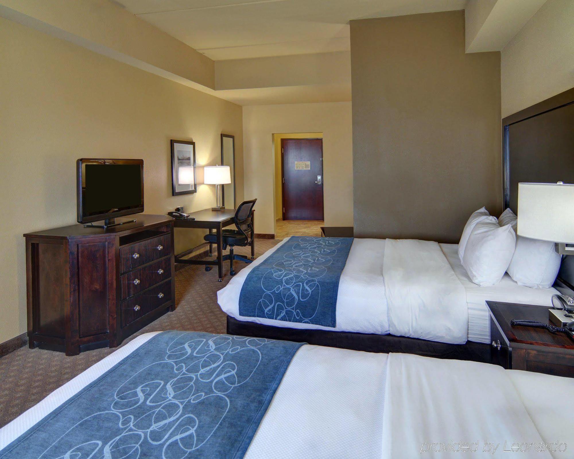Comfort Suites Frisco Bagian luar foto
