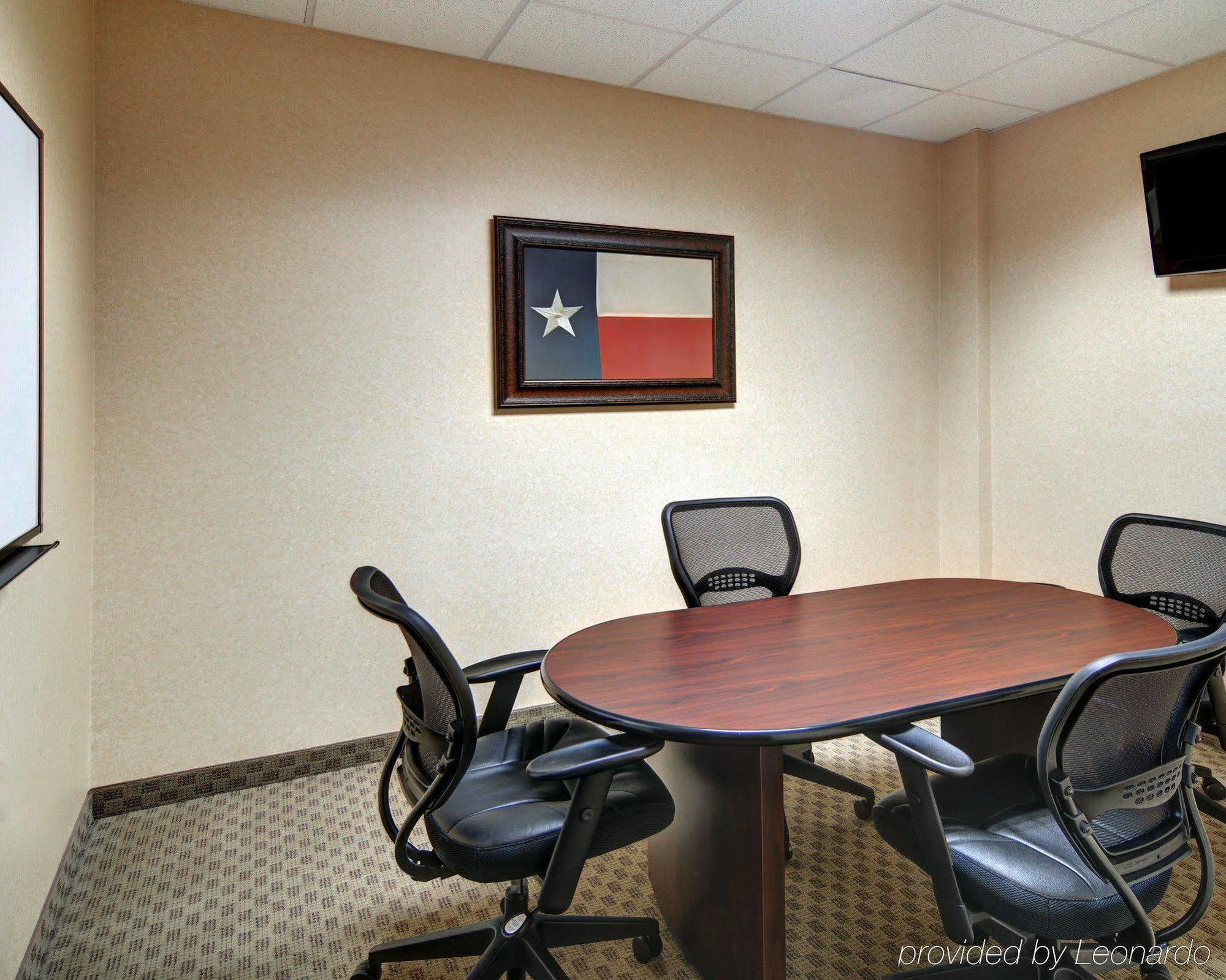 Comfort Suites Frisco Bagian luar foto