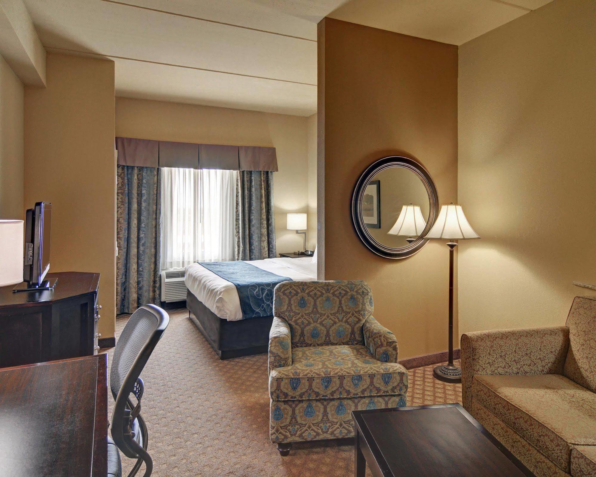 Comfort Suites Frisco Bagian luar foto